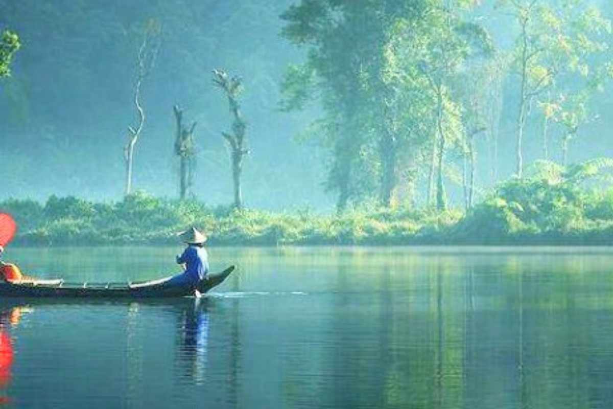 মন মাঝি খবরদার লিরিক্স ভিডিও